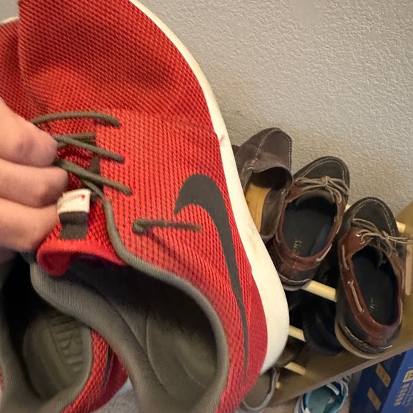 Old shoes make offer - Picture 6 of 14